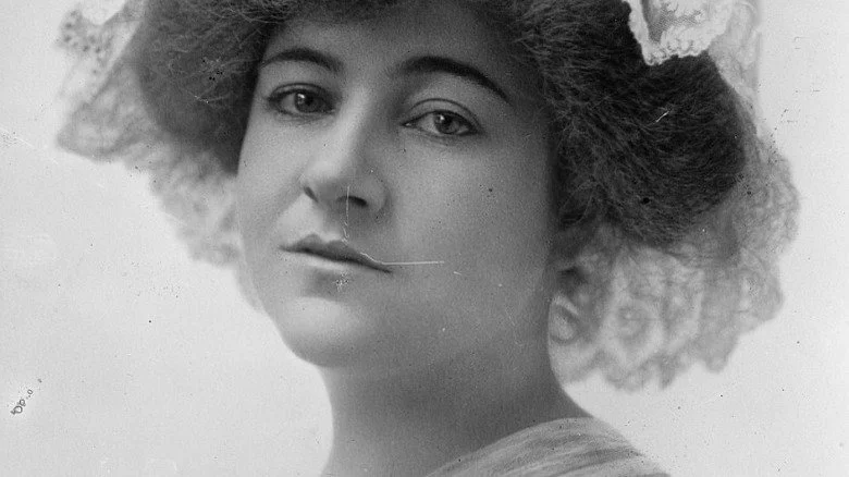 Dorothy Arnold in a lace veil