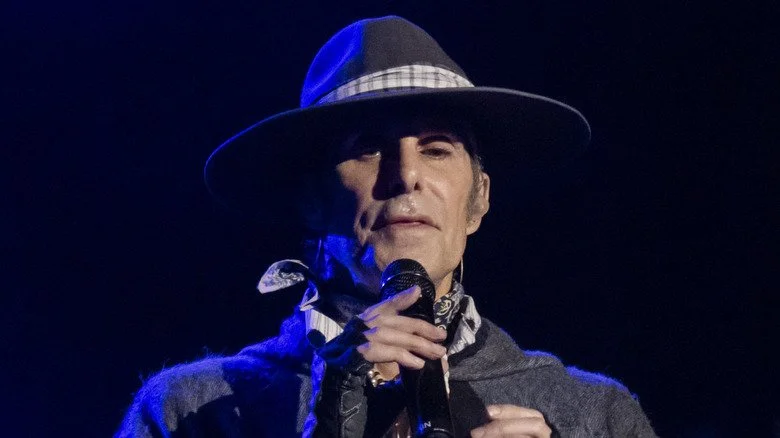 Perry Farrell chantant avec Jane's Addiction en 2024