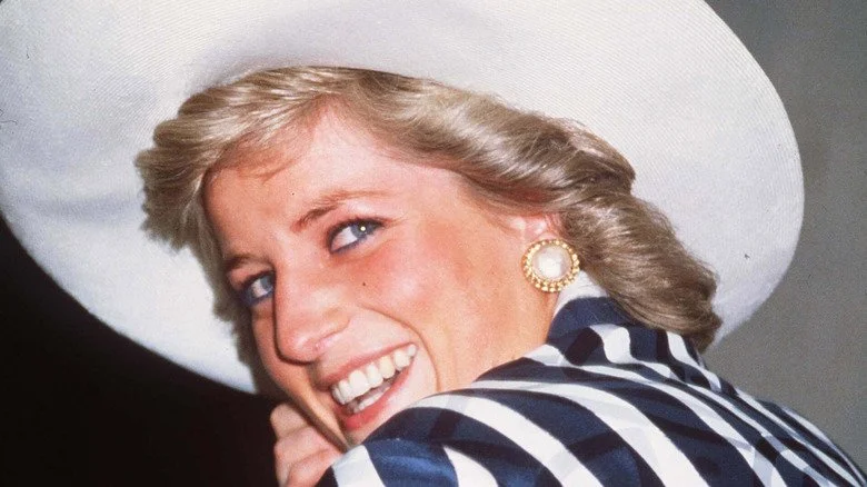 princesse Diana souriante