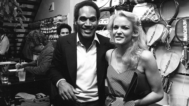OJ Simpson et Nicole Brown souriant