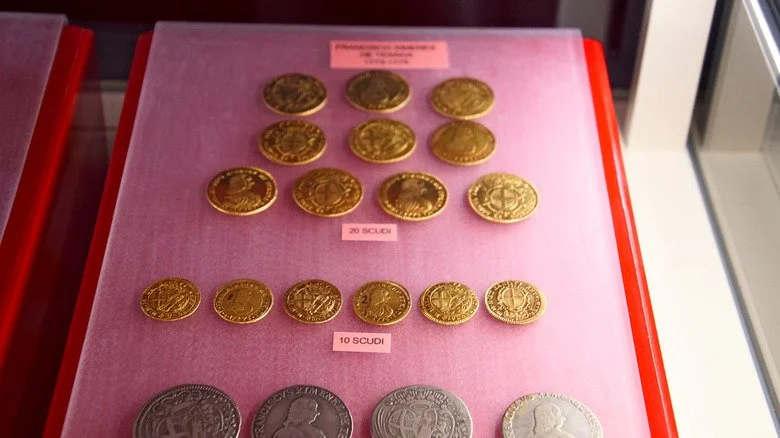 Pièces des empereurs médiévaux