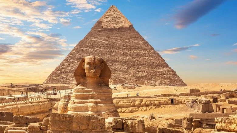 Grande Pyramide et Sphinx