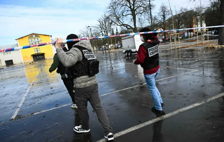 Attentat à Mulhouse : Peur et choc après l&rsquo;attaque au couteau