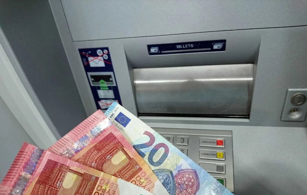 Braquage audacieux : 800.000 euros volés en plein jour