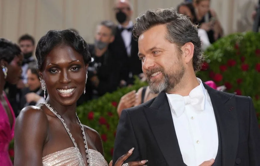 Daisy Ridley vise Marvel, Taylor Swift généreuse aux Grammys