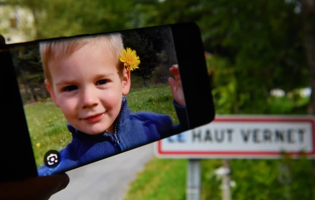 Disparition d'Émile : Obsèques et mystères persistants