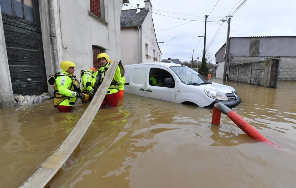 Inondations en Bretagne : La décrue progresse lentement