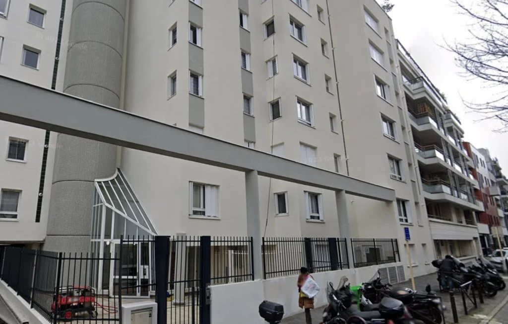 Kremlin-Bicêtre : Un voisin agressif sème la terreur dans l'immeuble