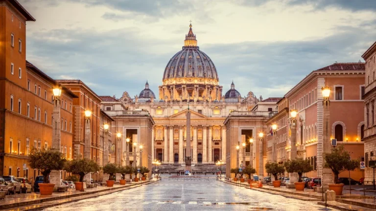 L&rsquo;économie du Vatican : Un aperçu des finances cachées
