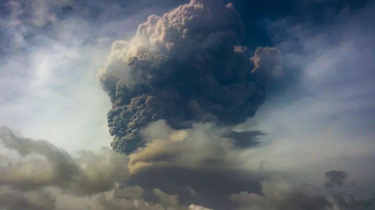 La Théorie du Volcan de Yellowstone : Ce qui Pourrait Arriver