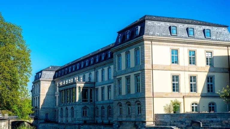Le Mystère du Squelette Découvert au Château de Leine