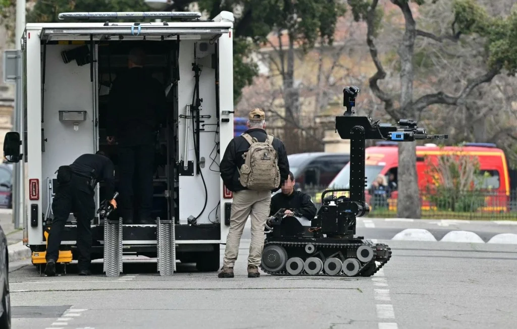 Marseille : Deux chercheurs du CNRS jugés pour attaque explosive
