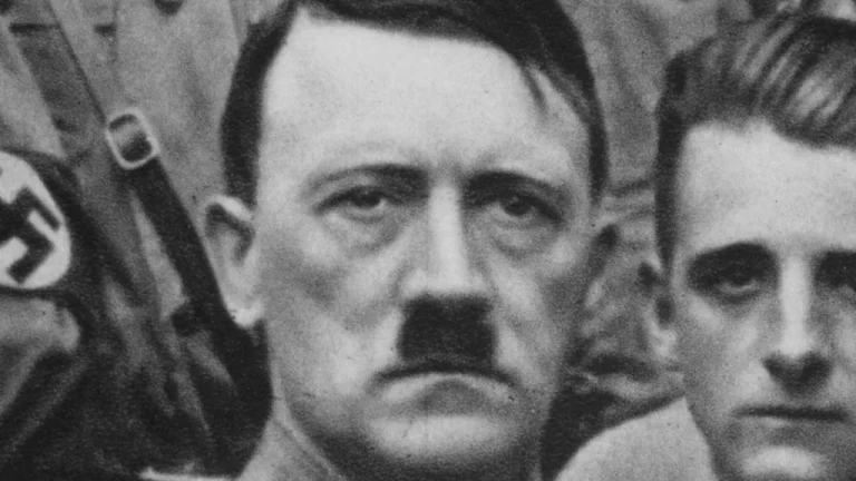Pourquoi Hitler a été rejeté de l&rsquo;école d&rsquo;art : un aperçu historique