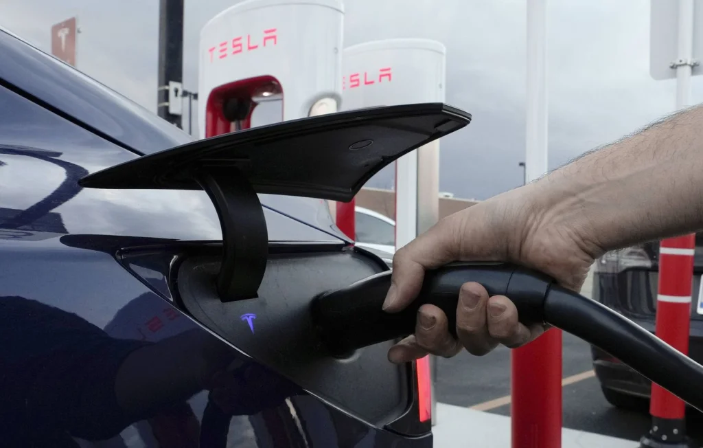 Propriétaires de Tesla inquiets des prises de position de Musk