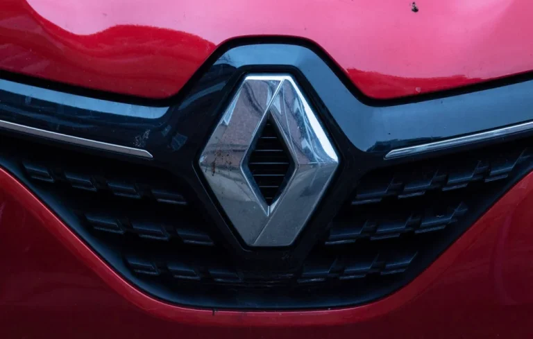Renault s&rsquo;engage à proposer des emplois aux salariés de la Fonderie