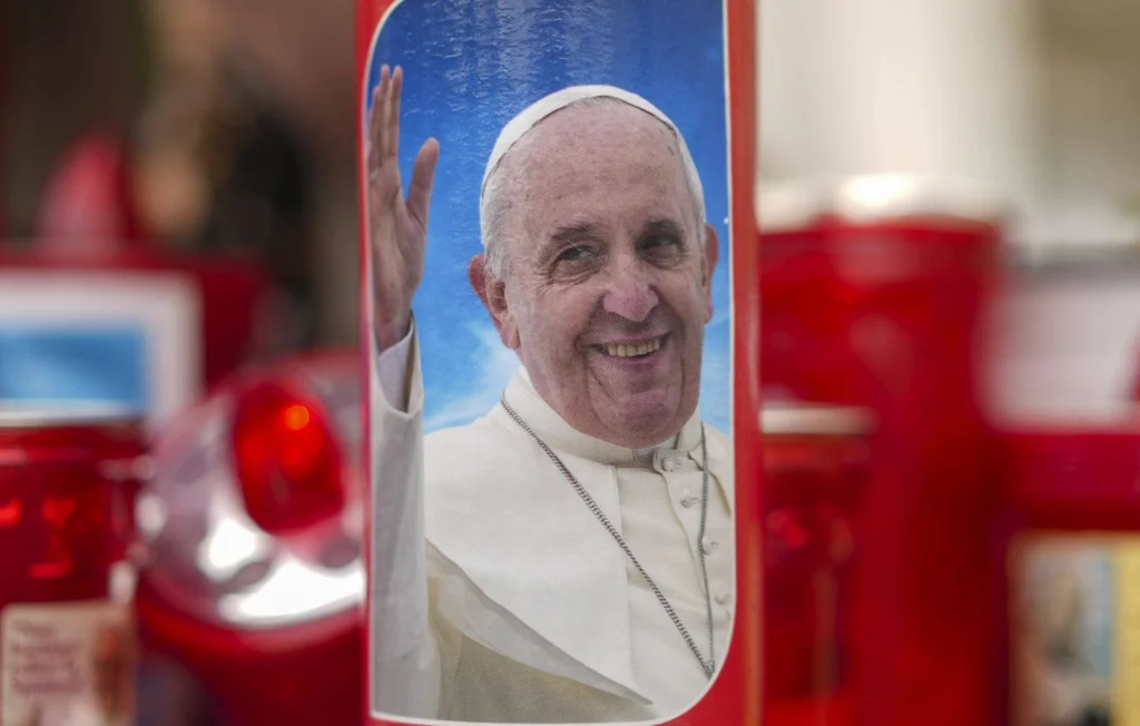 Santé du pape François : hospitalisé et en traitement intensif