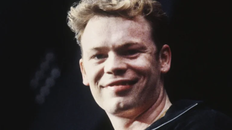 UB40 : Découvrez l&rsquo;histoire fascinante de ce groupe emblématique