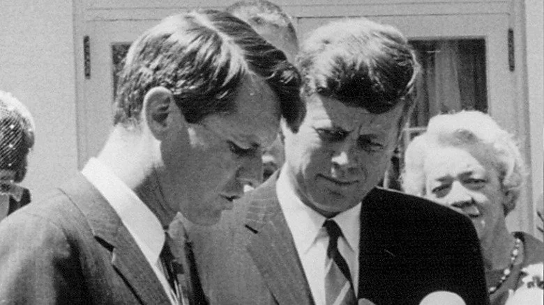 Bobby et John Kennedy en 1963