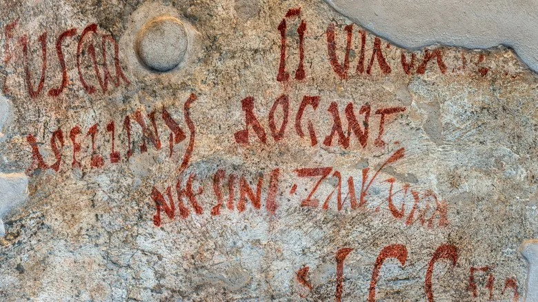 Exemple de graffiti latin à Pompéi
