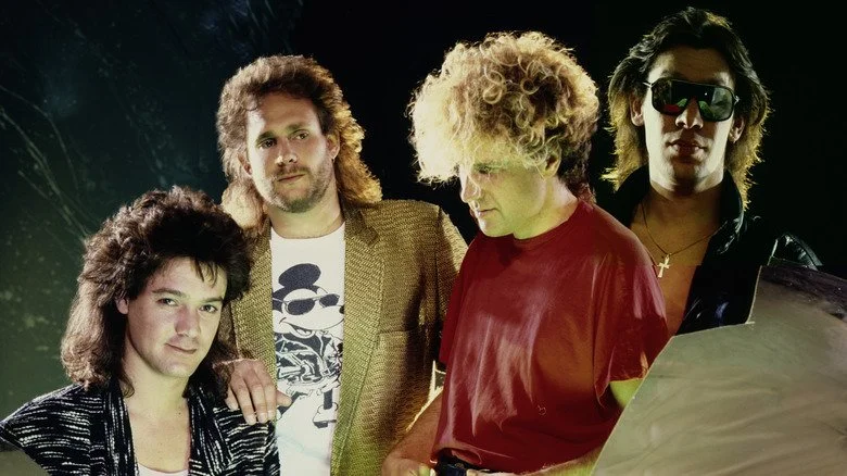 Van Halen avec Sammy Hagar lors d'une séance photo à 5150