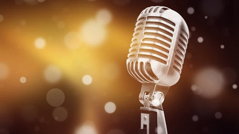 Retro style microphone