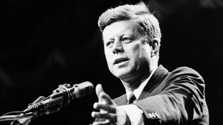 John F. Kennedy donnant un discours