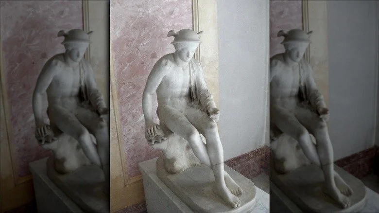 Hermès caressant une tortue