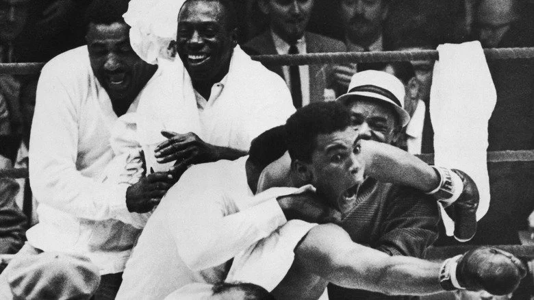 Ali après avoir battu Sonny Liston