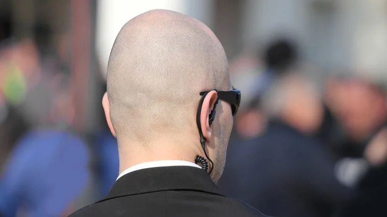 Agent du Secret Service vu de dos