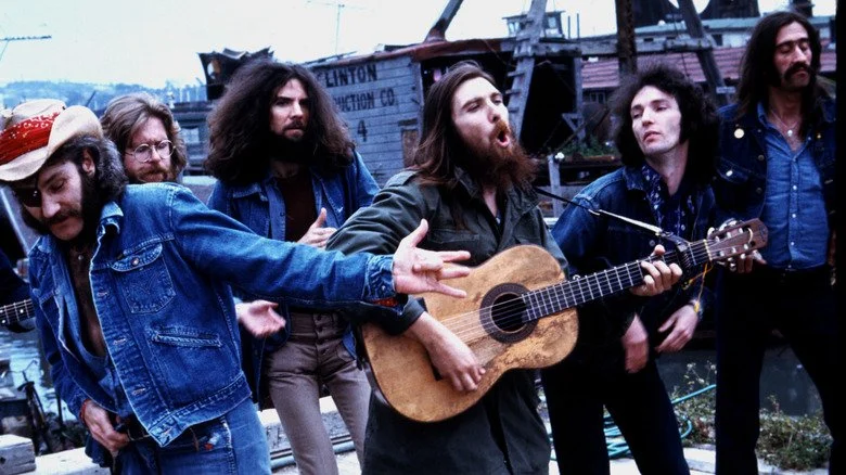 Dr. Hook en performance lors d'un événement presse