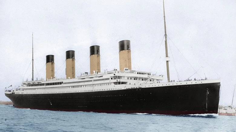 RMS Titanic au départ de Southampton le 10 avril 1912.