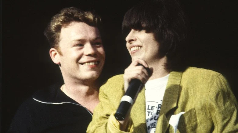 Ali Campbell souriant avec Chrissie Hynde