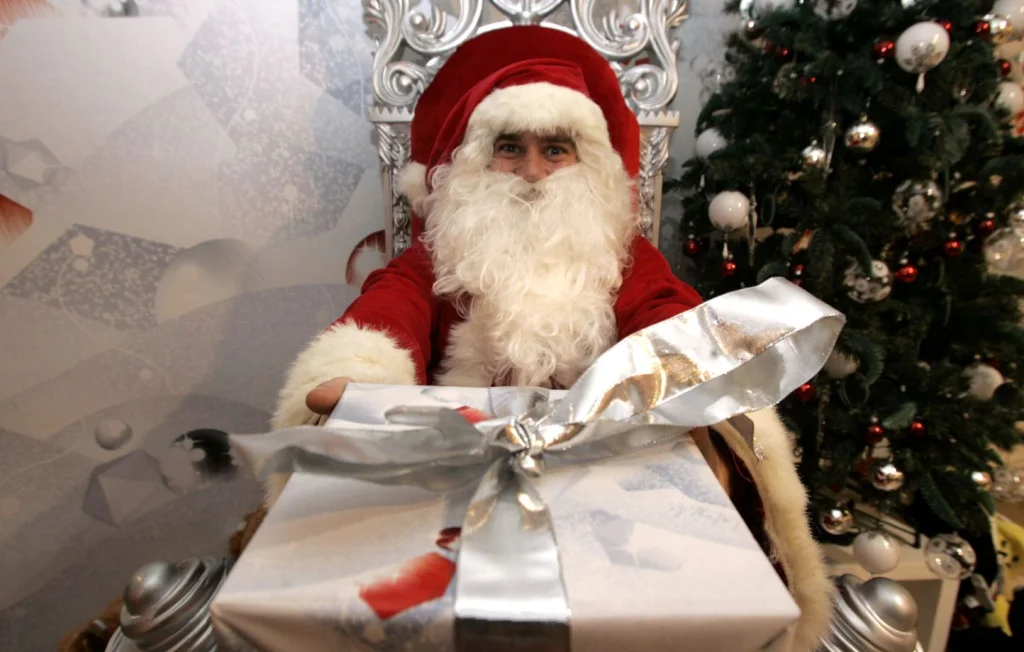 Bretagne : Un cambrioleur de Noël interpellé et les cadeaux retrouvés