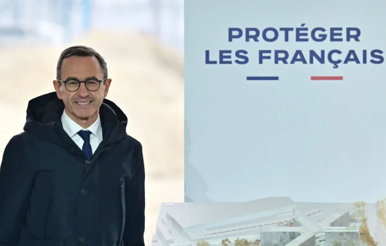 Bruno Retailleau veut augmenter la rétention administrative à 18 mois