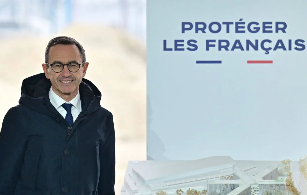 Bruno Retailleau veut augmenter la rétention administrative à 18 mois