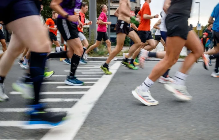 Des robots humanoïdes au semi-marathon de Pékin en avril