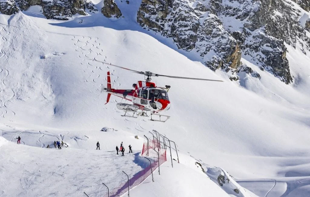 Drame à La Plagne : un skieur perd la vie après une chute mortelle