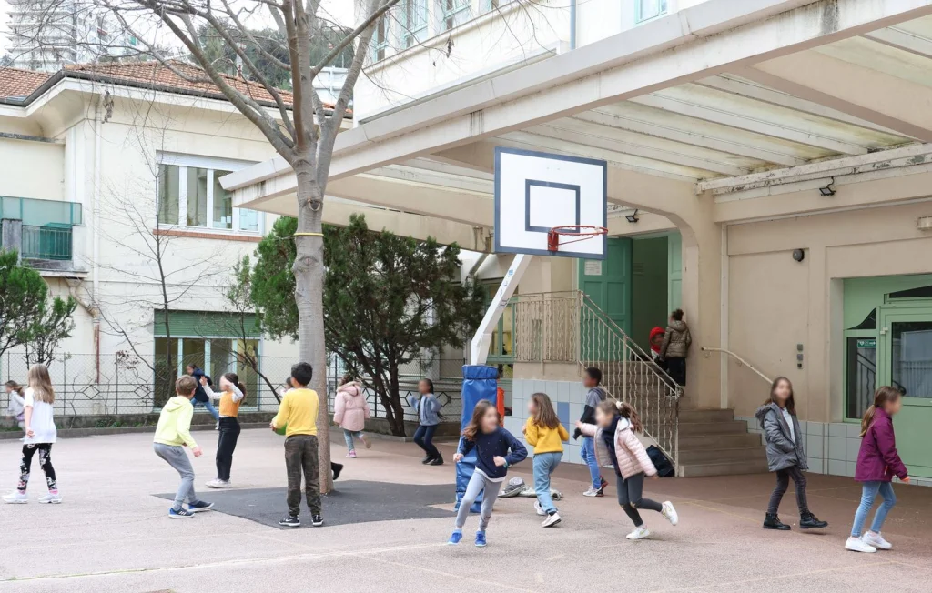 Épidémie de gastro-entérite dans une école du Nord de la France