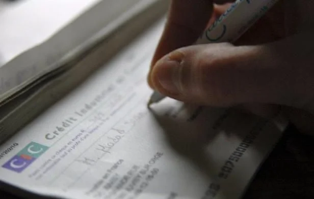 Escroquerie en Normandie : Cinq individus arrêtés pour fraudes