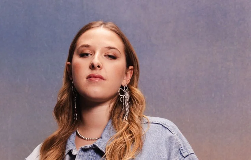 Héléna s'insurge contre les photos volées avec Pierre Garnier