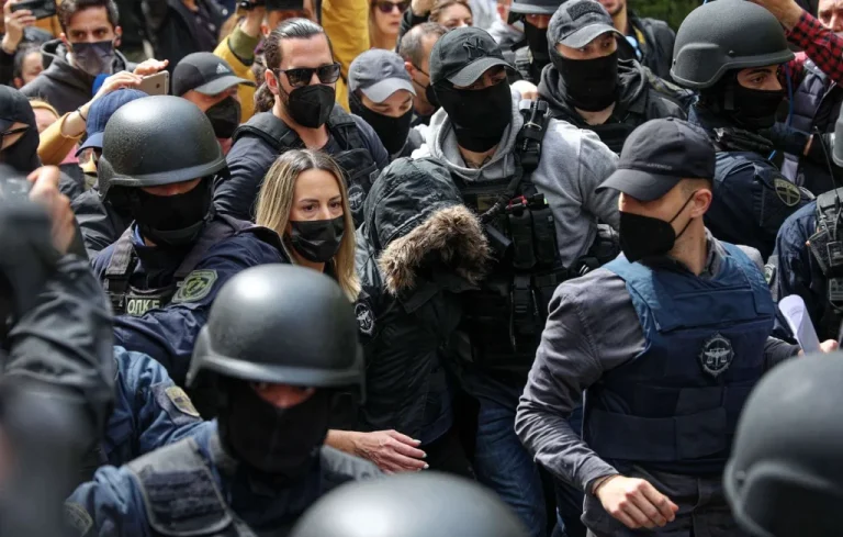 Infanticide en Grèce : mère condamnée à perpétuité pour ses filles