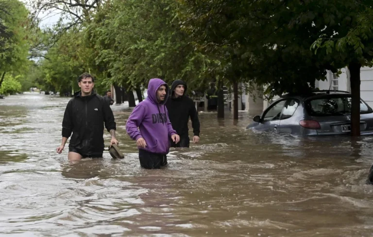Inondations meurtrières en Argentine : 13 morts à Bahia Blanca
