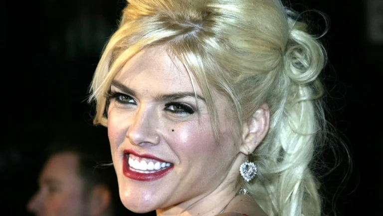 Les Détails Troublants de l&rsquo;Autopsie d&rsquo;Anna Nicole Smith