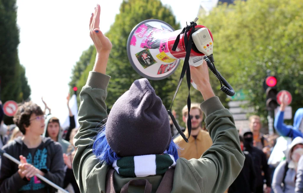 Rennes : Cinq antifas jugés pour l'agression d'un étudiant du RN