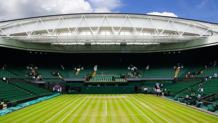 Roger Federer : Le Roi de Wimbledon et ses records impressionnants