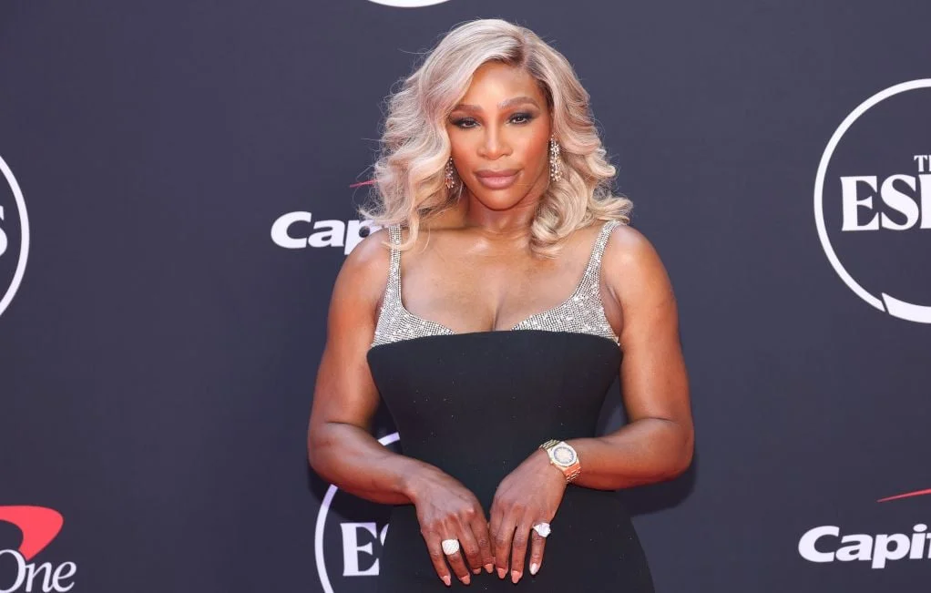 Serena Williams lance une collection pour enfants, Obama sur Tiger Woods