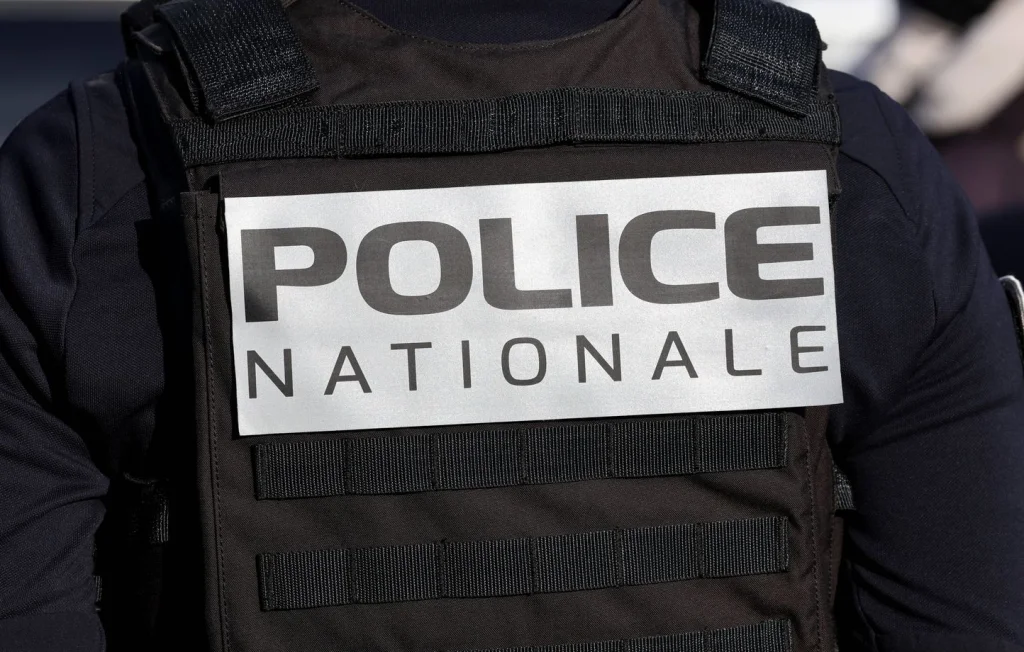 Un homme armé de couteaux blessé par la police à Boulogne-sur-Mer