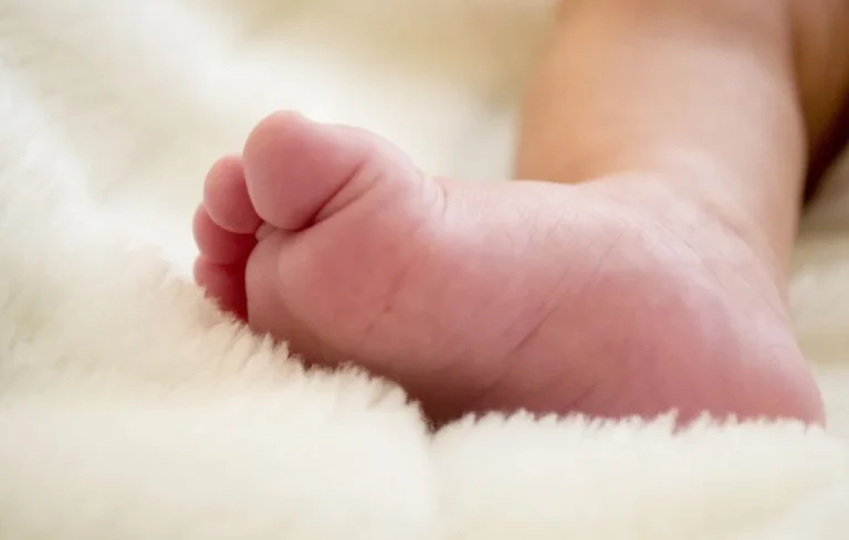 Une septuagénaire attaque l&rsquo;hôpital de Lille pour son dossier d&rsquo;adoption