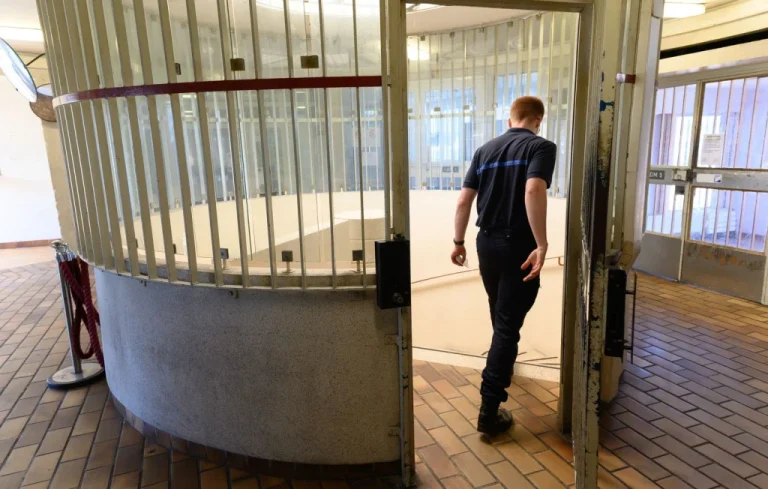 Usurpation d&rsquo;Identité à Trappes : Un Jumeau en Prison