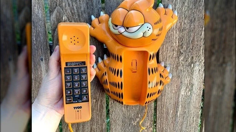 Téléphone Garfield en bord de mer